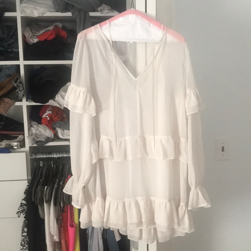Really cute Tularosa dress! Very flattering